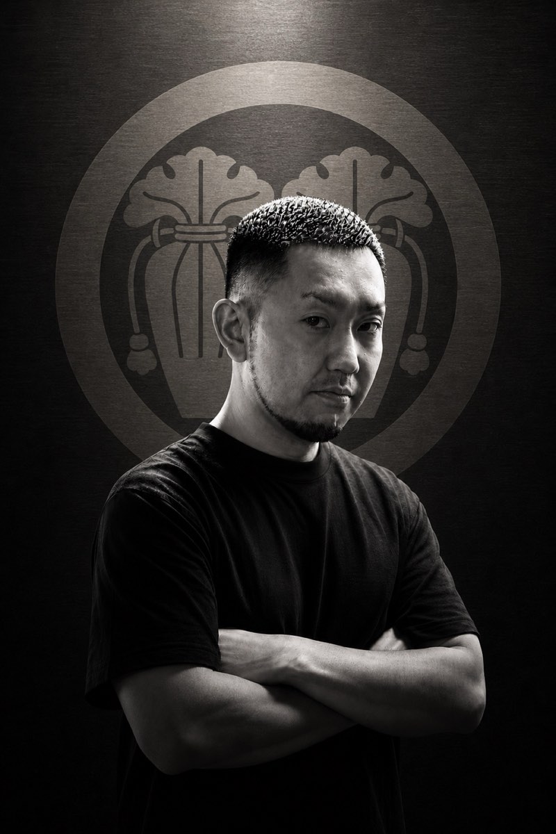 二瓶家の家紋を背負う二代目代表 二瓶雅士